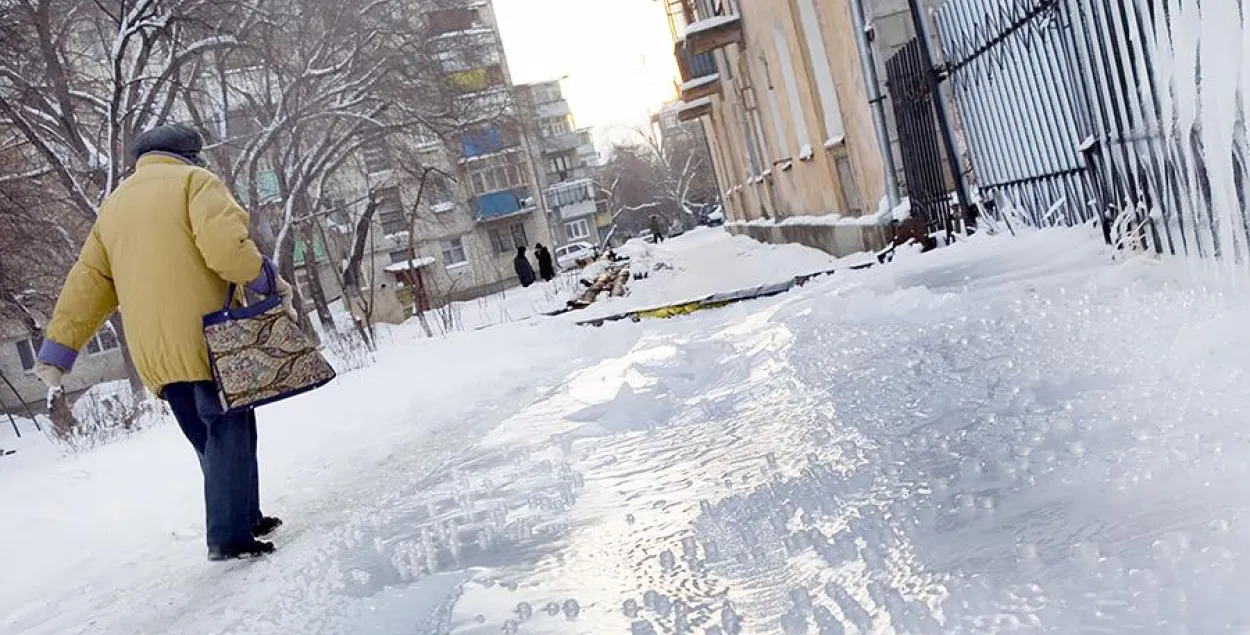 У Беларусі ў бліжэйшыя суткі прагназуюць снег, які будзе пераходзіць у дождж / ілюстрацыйнае фота ТАСС