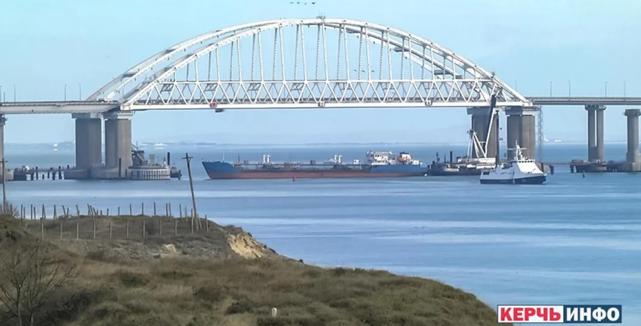 Расія не пускае ўкраінскія караблі ў Азоўскае мора (відэа 18+)