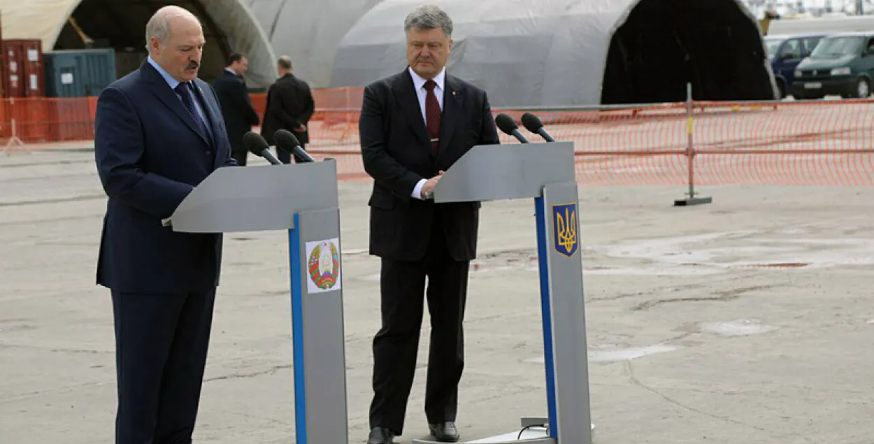 Аляксандр Лукашэнка паабяцаў прыязджаць ва Украіну на трактары