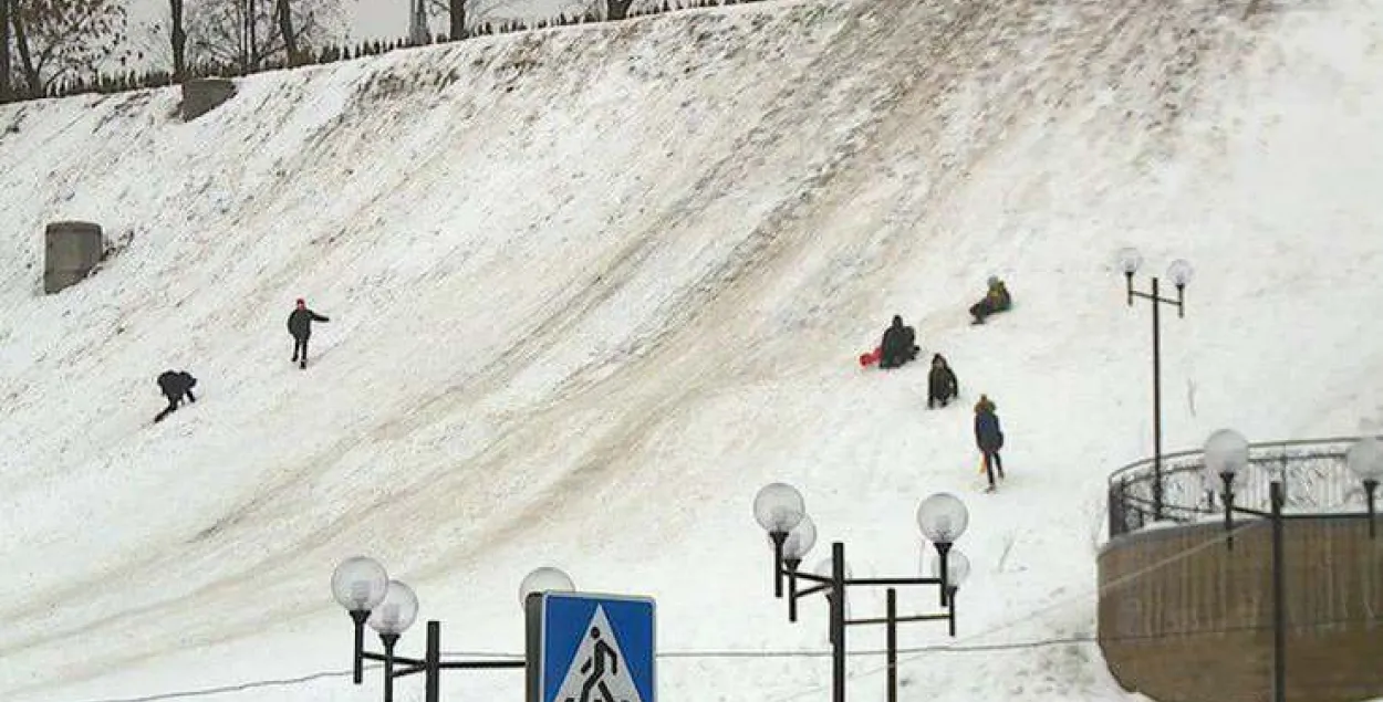 Горка в парке Подниколье / tvrmogilev.by