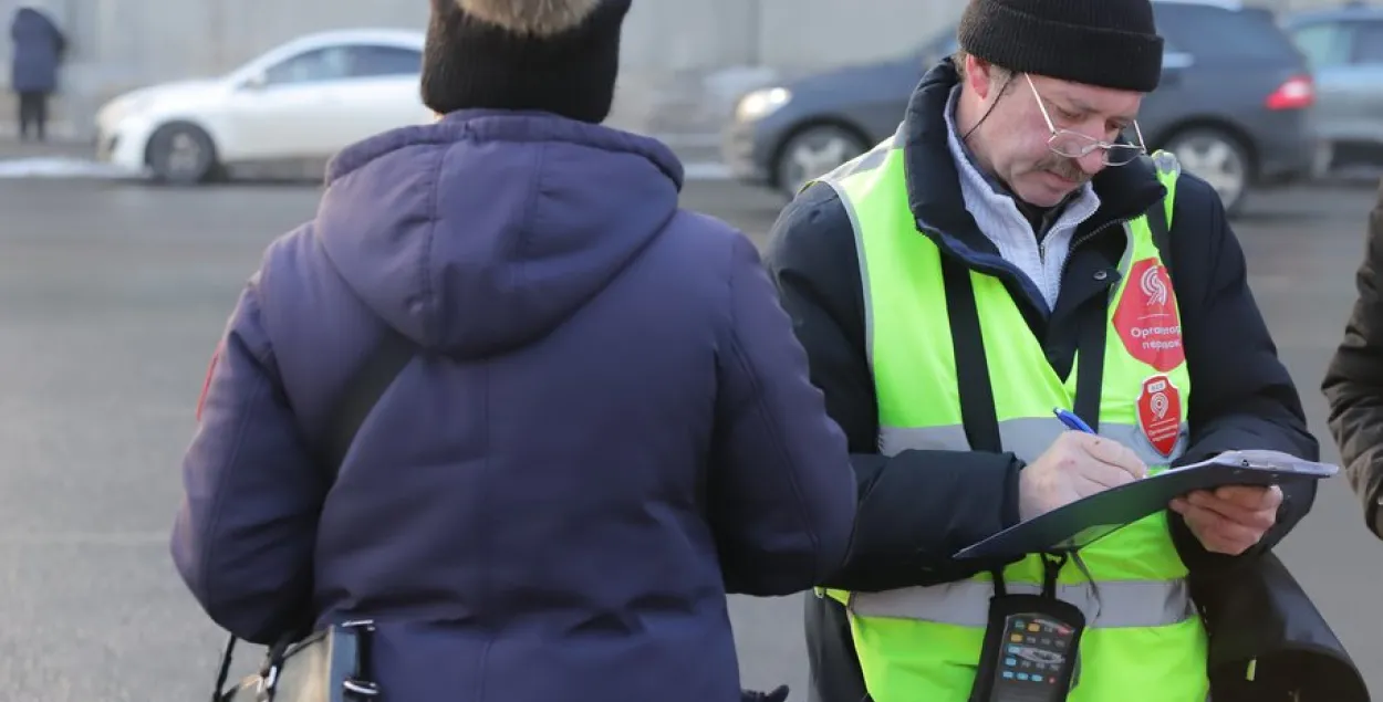 Беларусаў спынілі кантралёры праз адсутнасць ахоўных масак / Ілюстрацыйнае фота, Сяргей Аўдуеўскі​