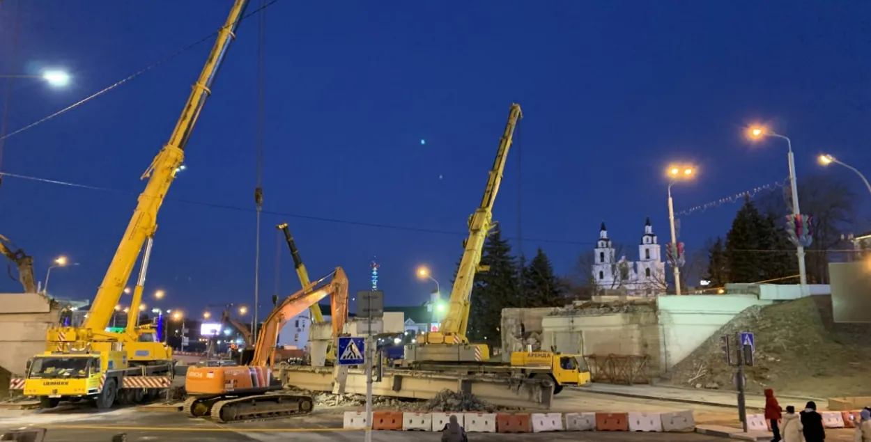 Аварыйны мост на Нямізе ў Мінску цалкам разабралі