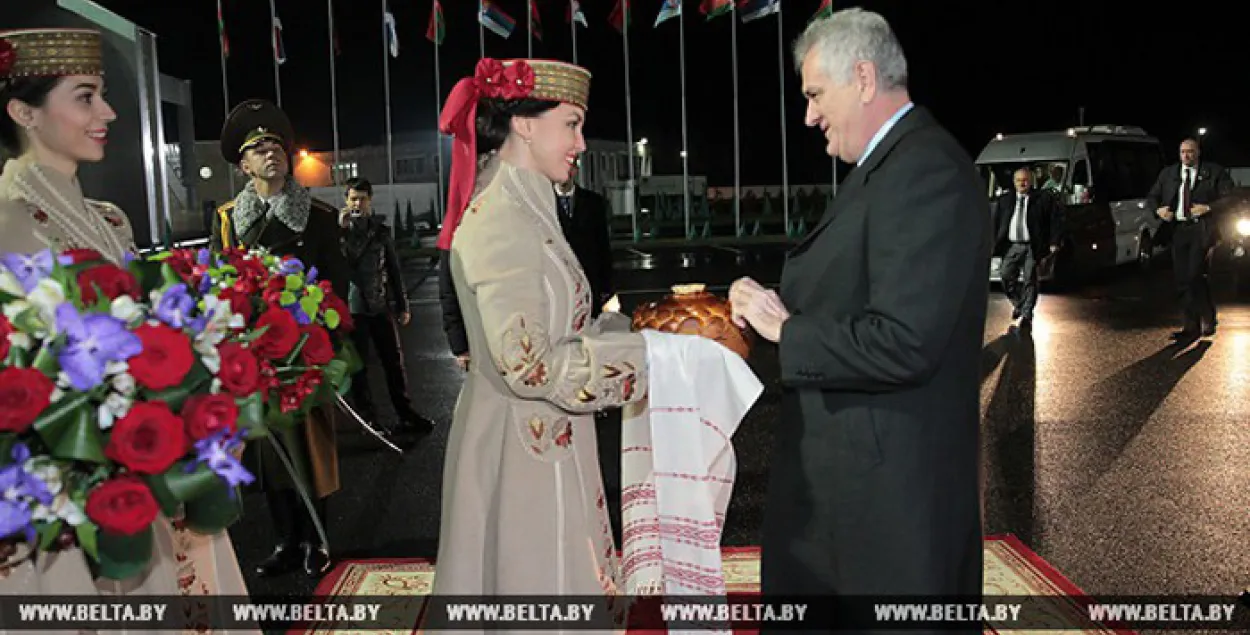 Аляксандр Лукашэнка правядзе ў Мінску перамовы з прэзідэнтам Сербіі