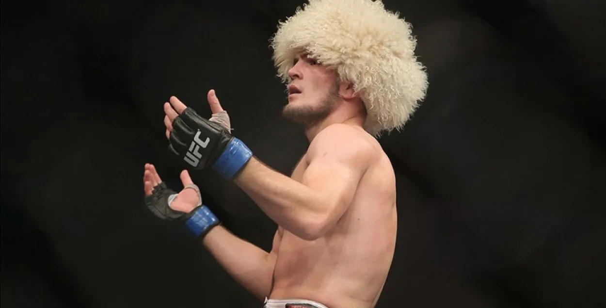 Нурмагамедаў перамог МакГрэгара, але чэмпіёнскі пояс UFC не атрымаў