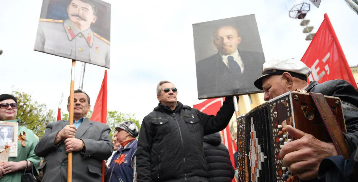 Иллюстративное&nbsp;фото. &quot;Бессмертный полк&quot; во время Дня Победы. Роман Протасевич / Еврорадио​