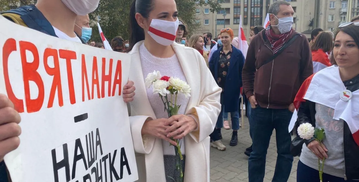 Святлана Ціханоўская прыйшла на жаночы марш у Вільні