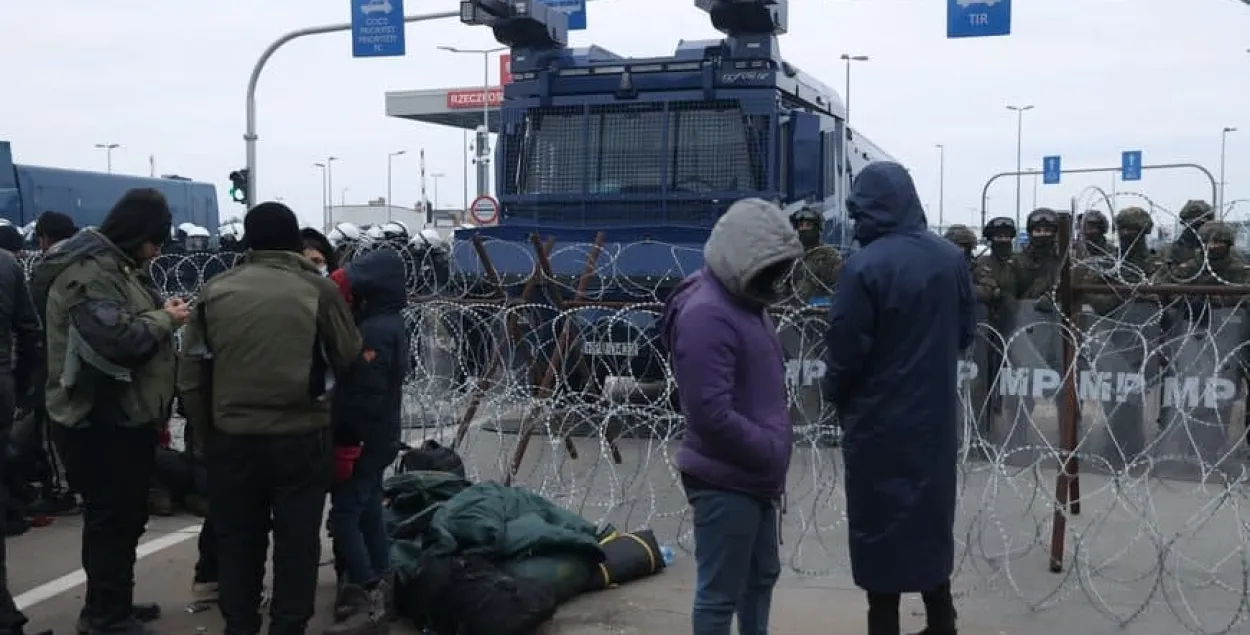 Мігранты на мяжы з Польшчай з боку Беларусі / БЕЛТА​