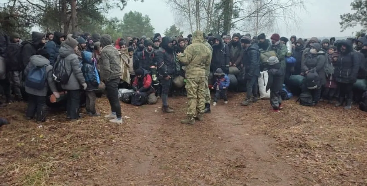 Бежанцы рыхтуюцца да пераходу ў лагістычны цэнтр / Белмытнясэрвіс​