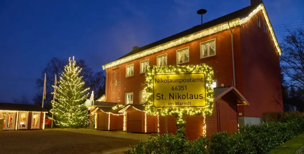 В Германии начали работать рождественские почтовые отделения, и дети пишут письма Санкт Николаусу — немецкому Санте / Bild_Russian
