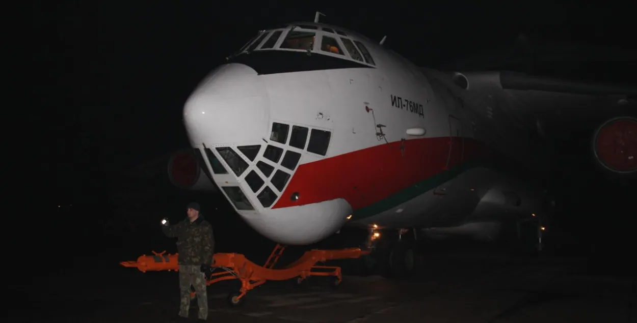Белорусский самолёт с гуманитарным грузом / @modmilby​