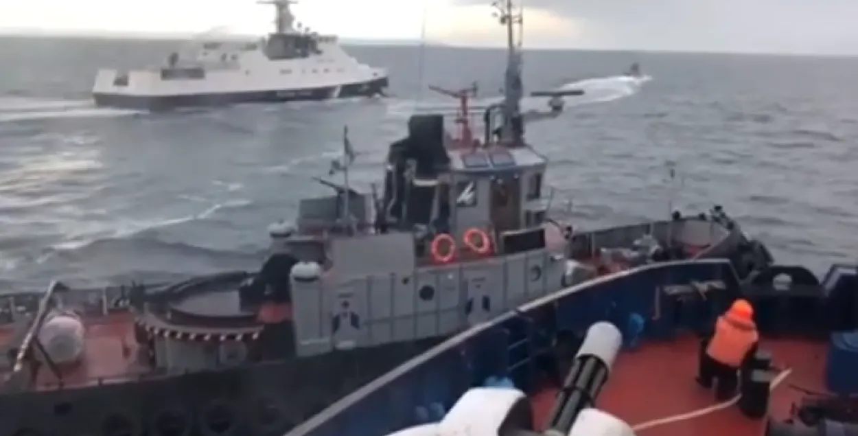Украина сообщила о захвате трёх своих кораблей российским спецназом