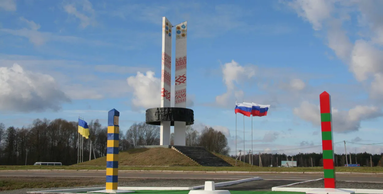 СТБ: украінскі верталёт заляцеў у паветраную прастору Беларусі