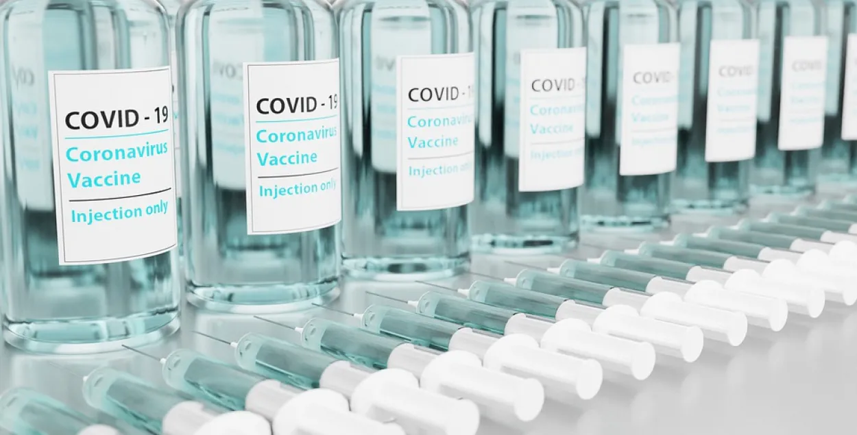 ЕС абяцае даставіць беларусам вакцыны ад COVID-19