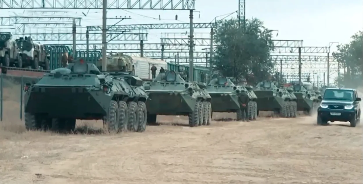 Украинцы призывают белорусских военных не воевать / Кадр из видео
