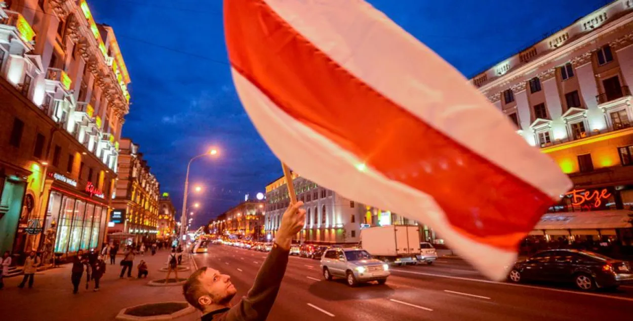 Падчас мітынгу на Дзень Волі міліцыя не будзе забіраць бел-чырвона-белыя сцягі