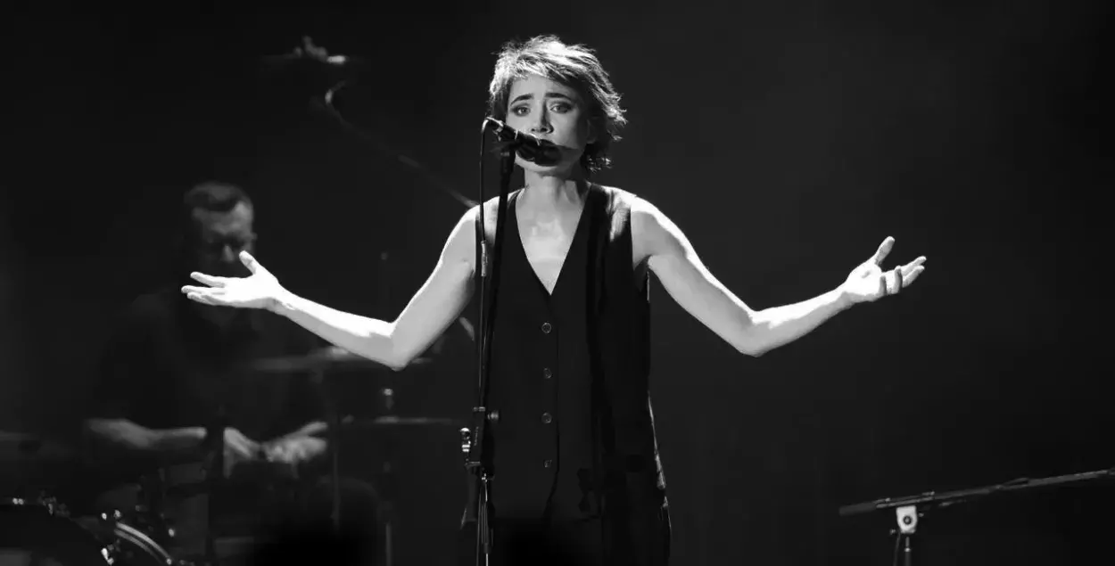 Земфира спела две новые песни: “Abuse” и “Goodbye” (видео)