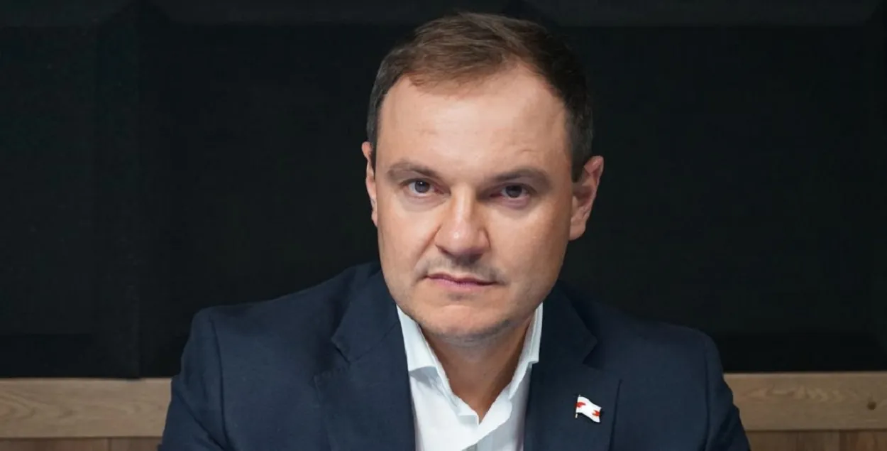 Руководитель" Белорусского Дома " Алесь Зарембюк