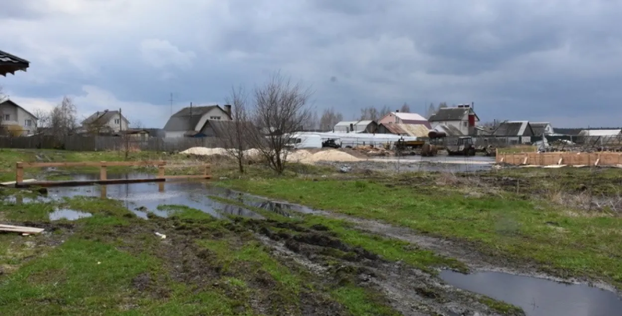 Деревня Климовка, где за добровольные взносы отремонтировали памятник&nbsp;