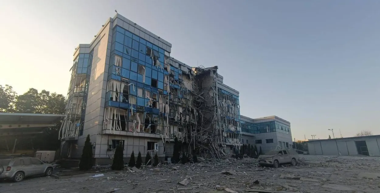 От российской ракетной атаки пострадал офис международной организации в Харькове
