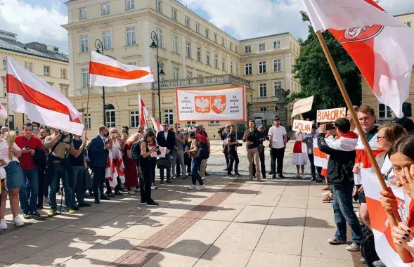 Открытие белорусского дома в Варшаве / Еврорадио