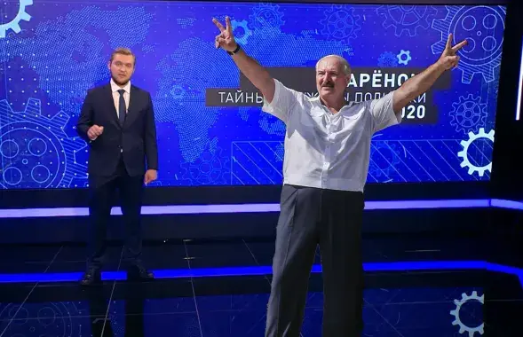 Азаронак асуджае &quot;віктары&quot;, а Лукашэнка яе паказвае / Еўрарадыё