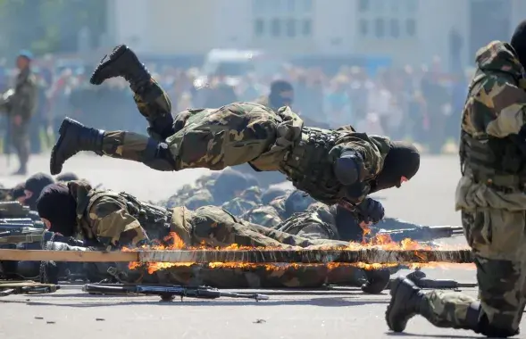 Выступления на день десантника / Reuters