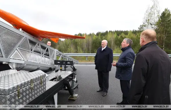 Александру Лукашенко показали белорусский электротранспорт / БЕЛТА​