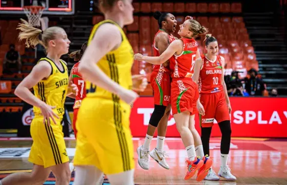 Во время матча группового этапа Беларусь &mdash; Швеция / FIBA​