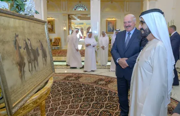 Аляксандр Лукашэнка з эмірам Дубая падчас візіту ў ААЭ ў 2019 годзе / БЕЛТА

