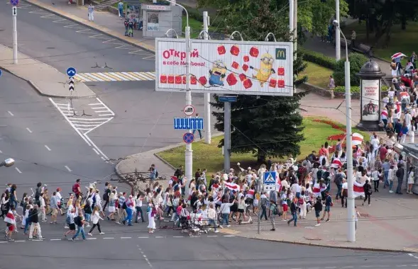 Год таму ў Беларусі пачаліся масавыя пратэсты пасля абвяшчэння вынікаў прэзідэнцкіх выбараў