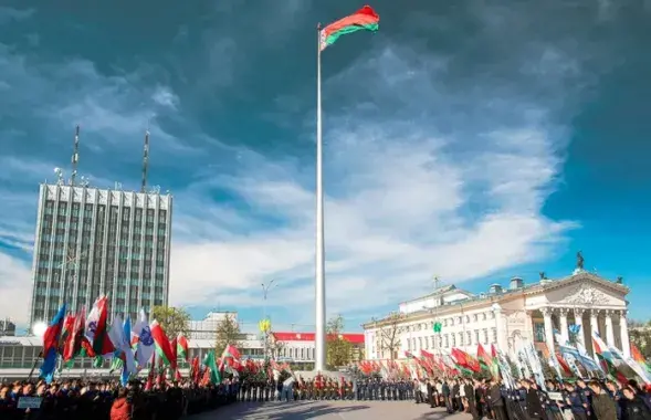 Праект флагштока / Моцныя навіны