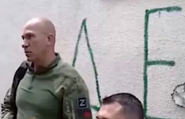 Во время поездки на Донбасс глава БКК Сергей Шевцов был одет&nbsp;в джемпер с буквой Z / скриншот видео @sputnikby
