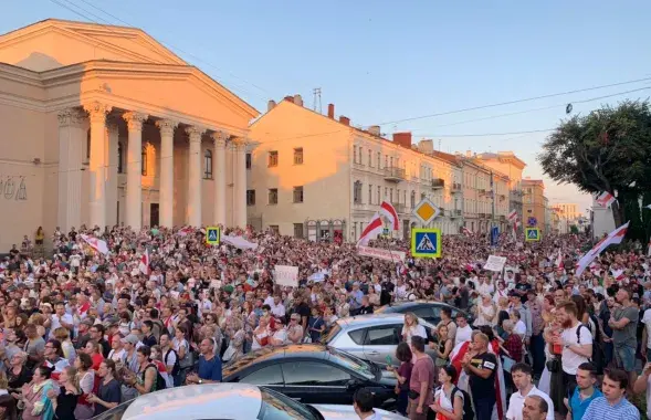 Улица Володарского в Минске вечером 17 августа​ / Еврорадио