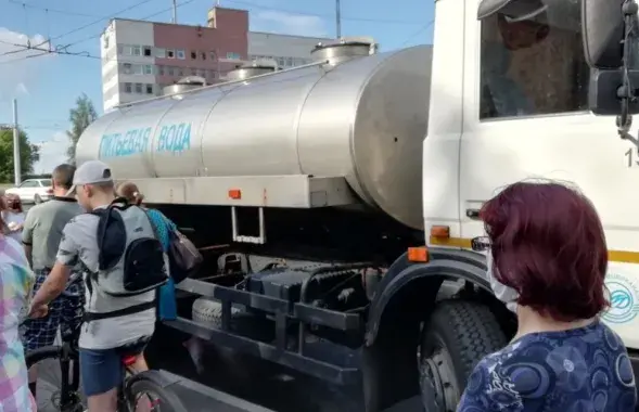 Перебои с питьевой водой в Минске
