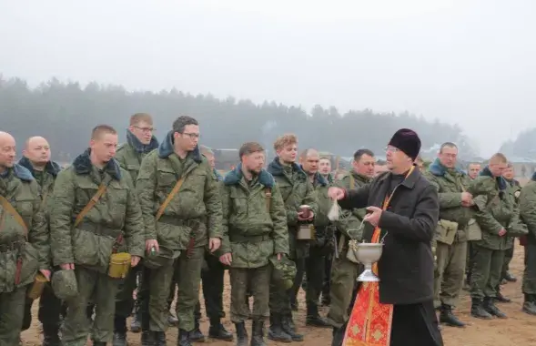 Праваслаўны святар у войску, ілюстрацыйнае фота