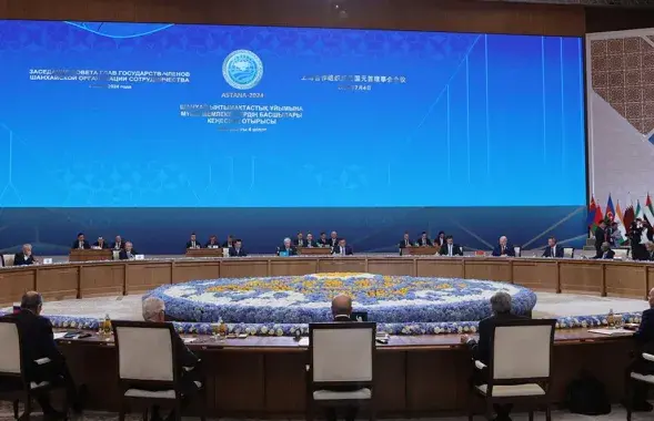Заседание Совета глав государств-членов ШОС в Астане
