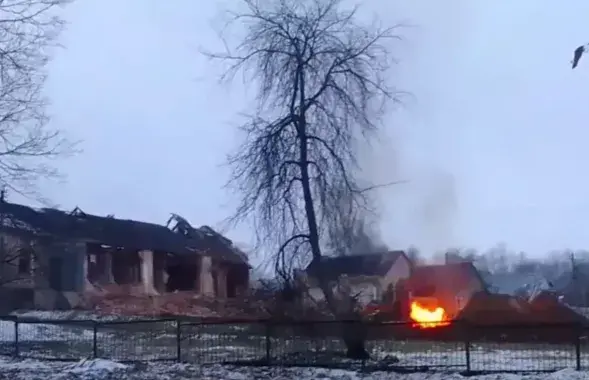 Знос стайняў на тэрыторыі лагойскай сядзібы Тышкевічаў
