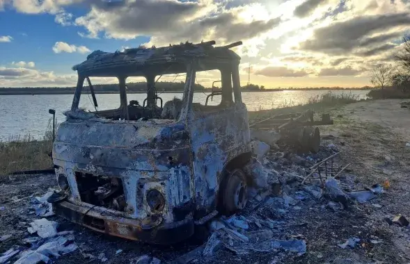 Спалены грузавік Алега Мядзведзева
