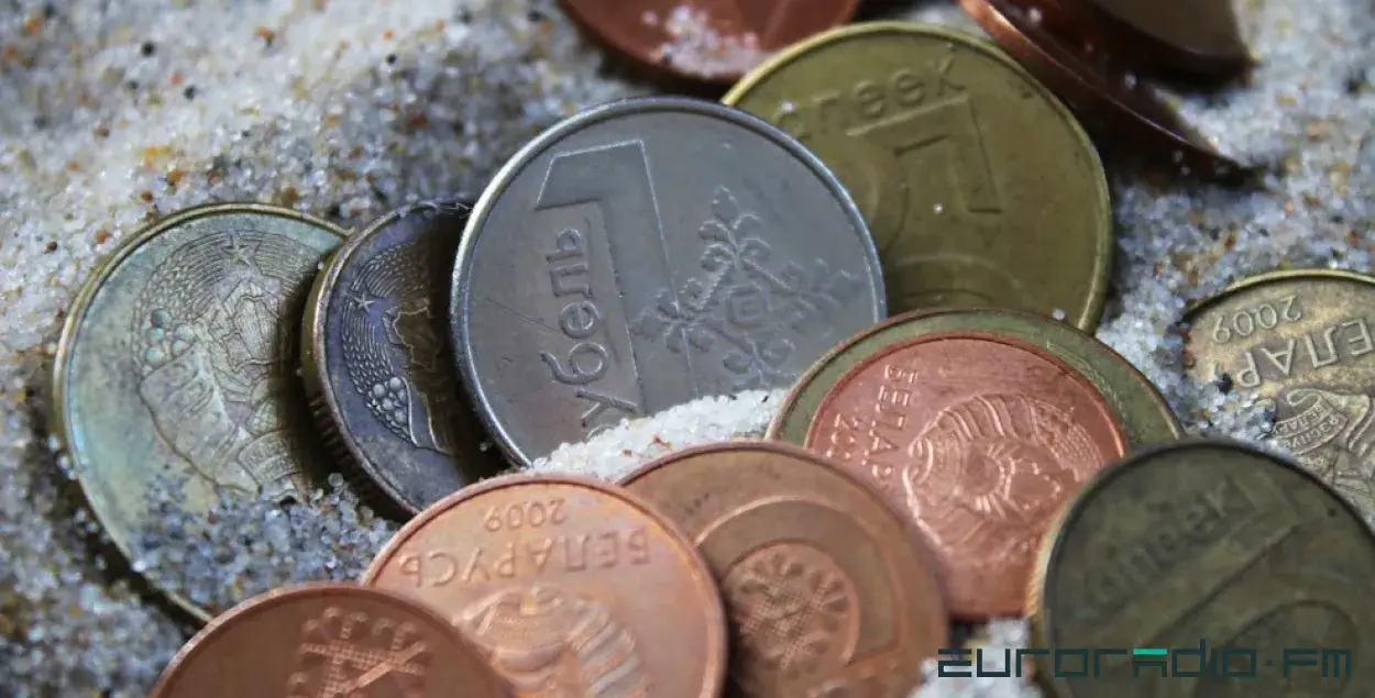 Беларусь платит по еврооблигациям рублями / Еврорадио
