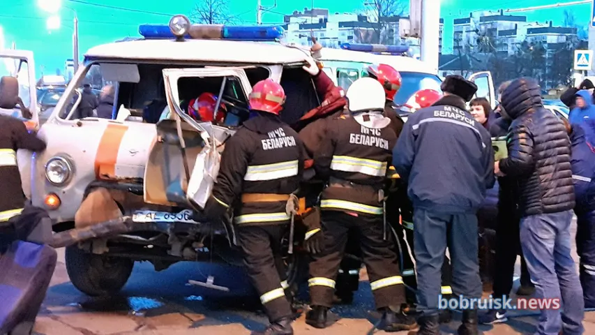 У Бабруйску "хуткая" з парадзіхай трапіла ў ДТЗ, уначы нарадзіўся хлопчык