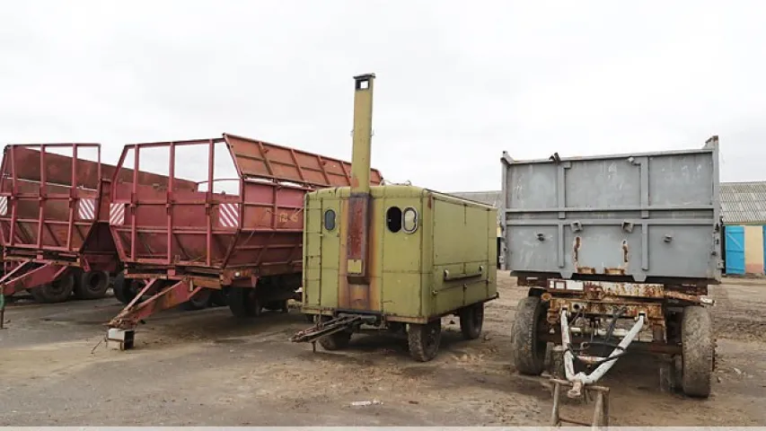 Лукашэнка выпадкова трапіў на "могілкі" сельскагаспадарчай тэхнікі (фота, відэа)