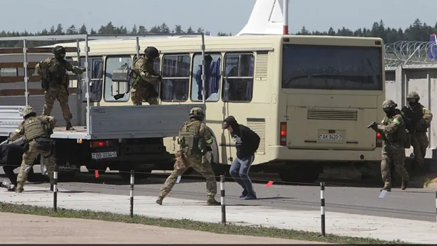 У Нацыянальным аэрапорце Мінск “Боінг” вызвалялі ад “тэрарыстаў” (фота)