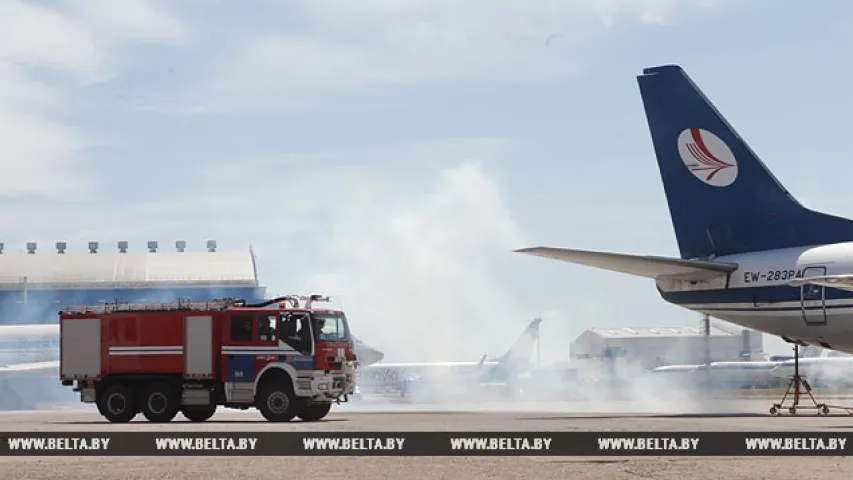 У Нацыянальным аэрапорце Мінск “Боінг” вызвалялі ад “тэрарыстаў” (фота)