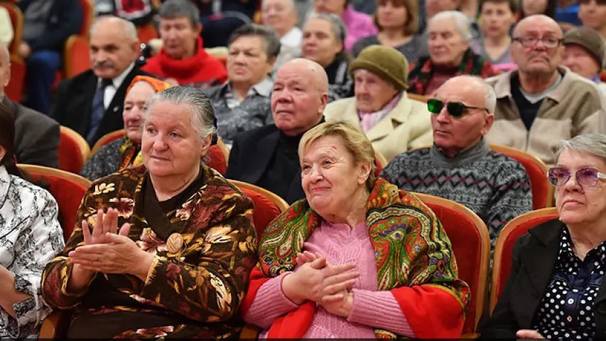 Мікалай Лукашэнка і львінагаловыя трусы (фота)