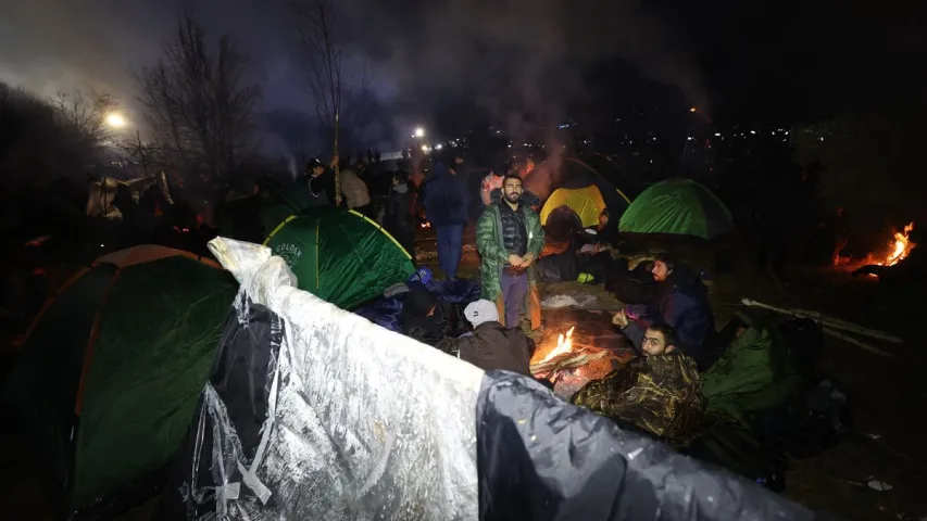 Прапагандысты правялі ноч на мяжы з мігрантамі