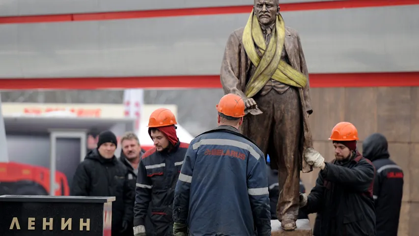 У Мінску каля трактарнага завода ўсталявалі помнік Леніну. Фотарэпартаж 