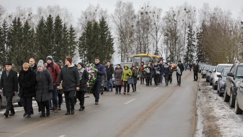 У Стоўбцах развіталіся з ахвярамі нападу ў школе