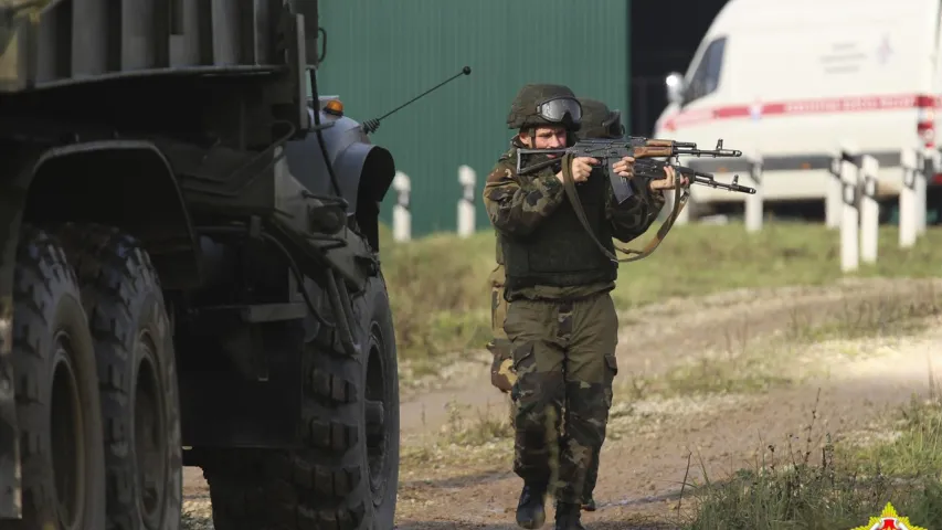 У Віцебскай вобласці вайскоўцы адпрацоўвалі блакіроўку горада