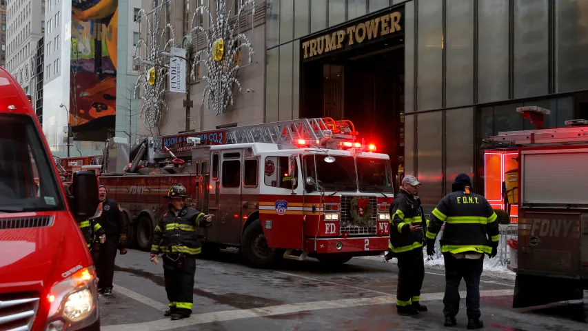 У Нью-Ёрку гарэў Trump Tower, пацярпелі два чалавекі (фота, відэа)