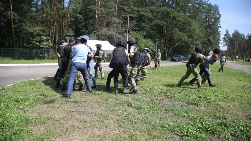 На мяжы Беларусі і Літвы АМАП адпрацоўваў разгон "акцыі пратэсту"